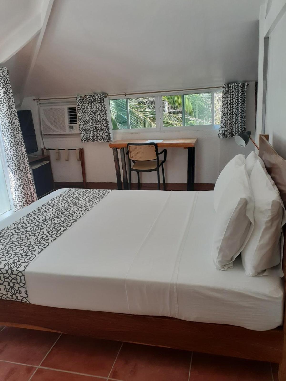 Bluewaves Beach House Balabag  Екстериор снимка