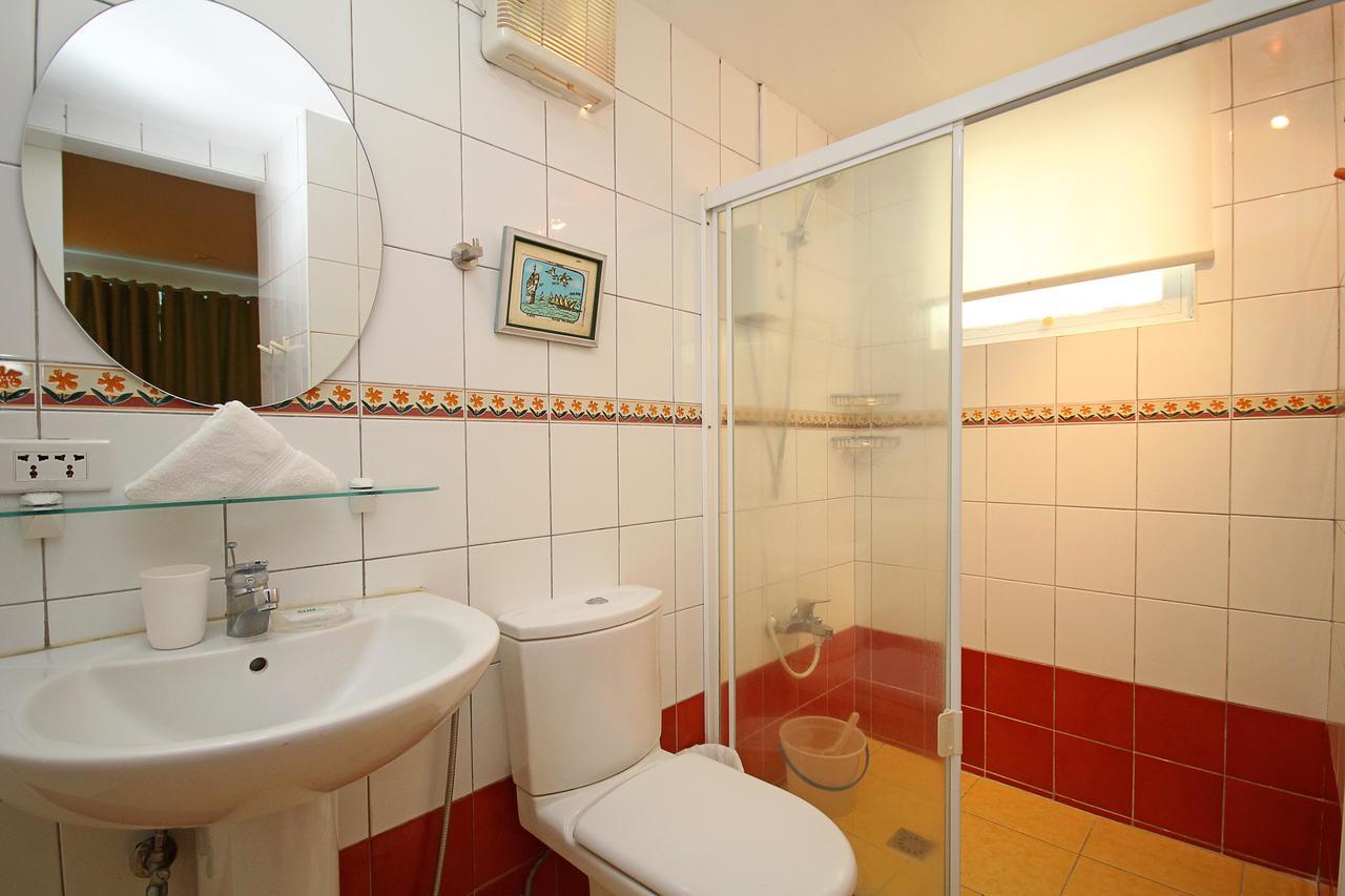 Bluewaves Beach House Balabag  Екстериор снимка
