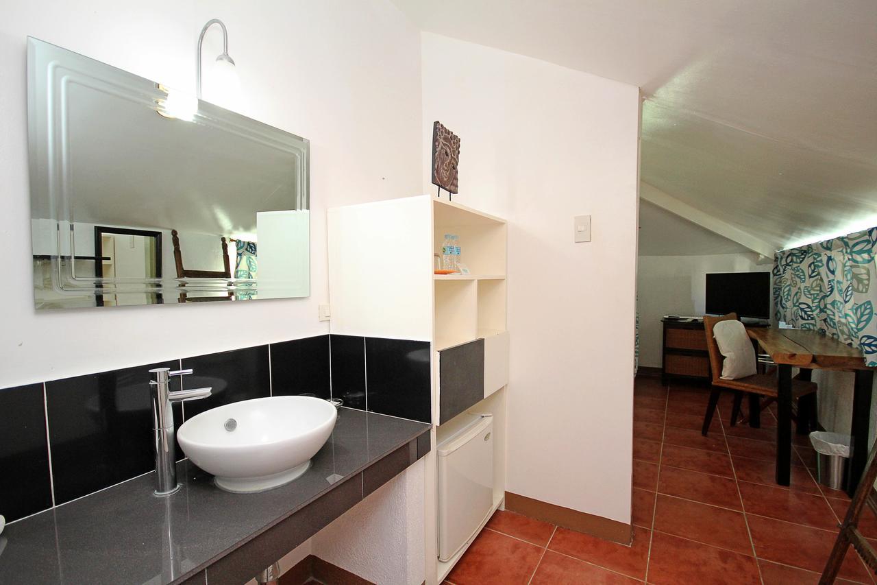 Bluewaves Beach House Balabag  Екстериор снимка