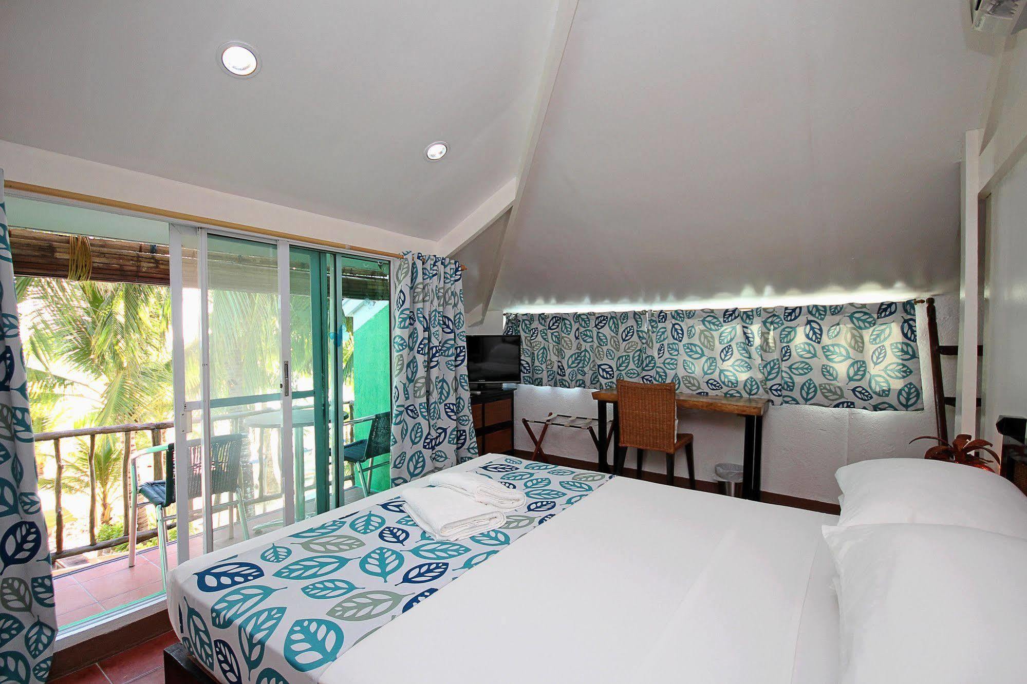 Bluewaves Beach House Balabag  Екстериор снимка